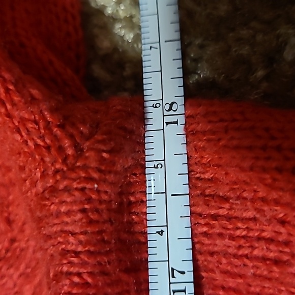 Old Navy V-neck sweater, size small, red - Picture 6 of 7